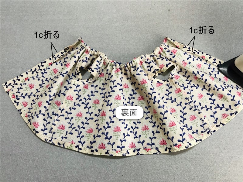 メルちゃん・ソランちゃんサイズ~フリル衿ワンピースの作り方と無料型紙