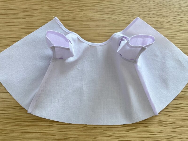 メルちゃん・ソランちゃんサイズ-Aライン長袖ワンピースの作り方と無料型紙